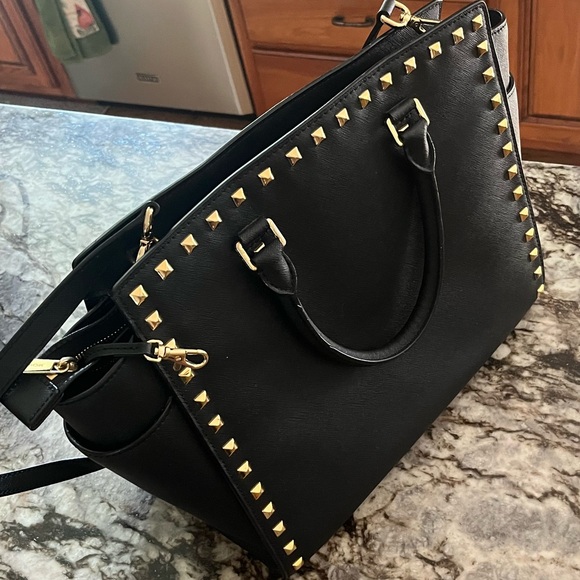 Michael Kors Studded Selma Bag Large - Picture 3 of 9